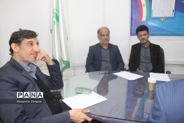 جلسه هم اندیشی سازمان دانش‌آموزی استان بوشهر با اداره نهضت سوادآموزی استان
