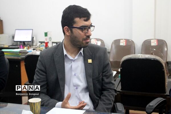 جلسه هم اندیشی سازمان دانش‌آموزی استان بوشهر با اداره نهضت سوادآموزی استان