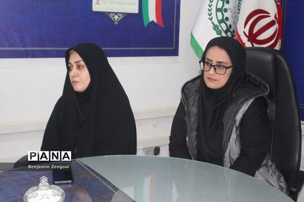جلسه هم اندیشی سازمان دانش‌آموزی استان بوشهر با اداره نهضت سوادآموزی استان