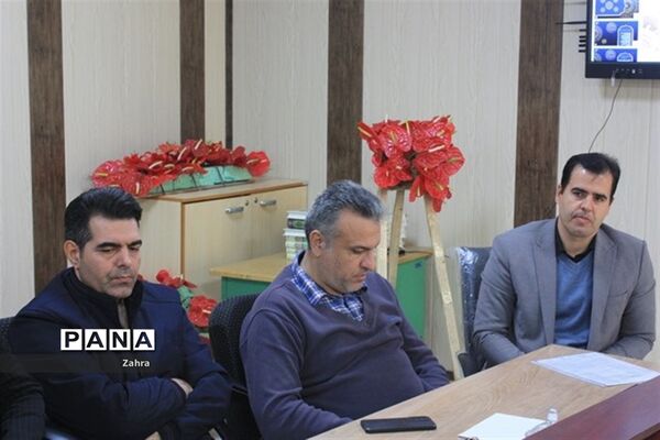 جلسه کیفیت بخشی مدیران ابتدایی جوادآباد