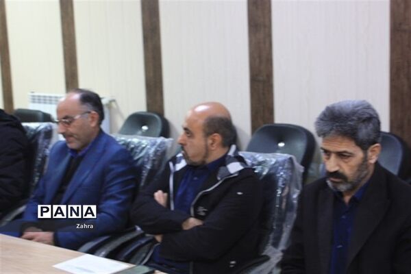 جلسه کیفیت بخشی مدیران ابتدایی جوادآباد