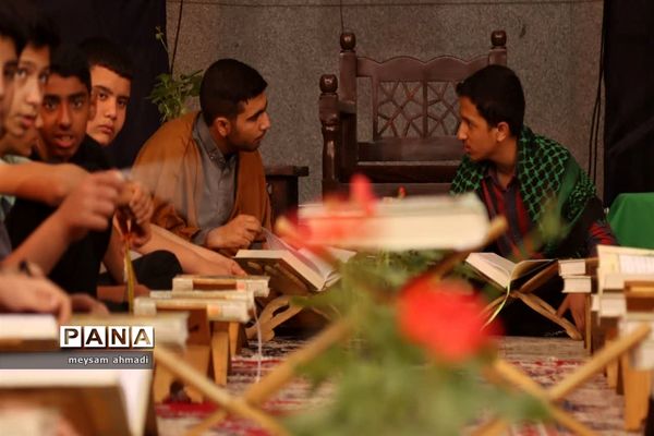 اعتکاف دانش‌آموزی در یزد