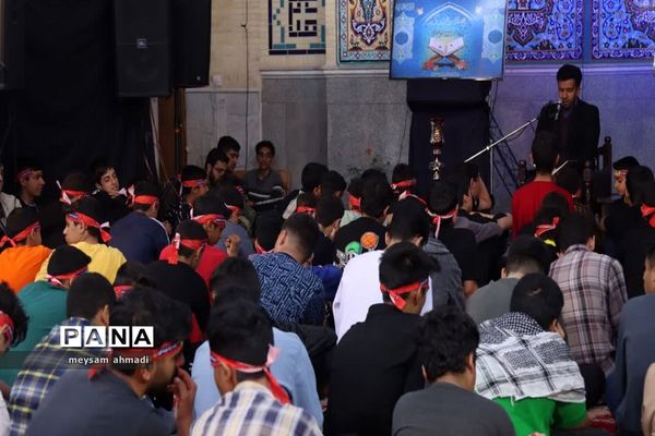 اعتکاف دانش‌آموزی در یزد