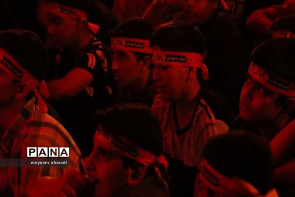 اعتکاف دانش‌آموزی در یزد