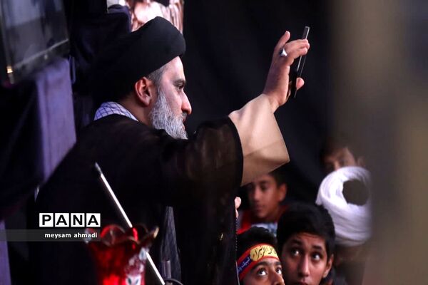 اعتکاف دانش‌آموزی در یزد