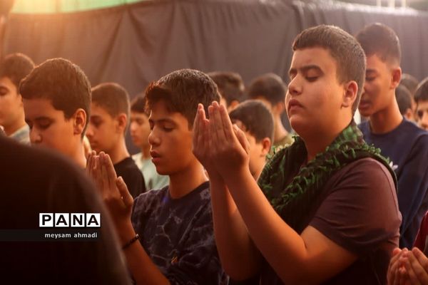 اعتکاف دانش‌آموزی در یزد