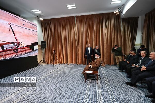 بازدید رهبر انقلاب از نمایشگاه تولید ایرانی