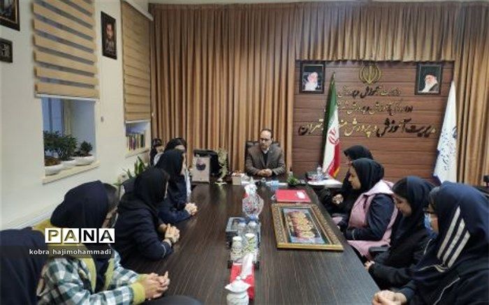 تلاش دانش آموزان برای یادگیری، عبادت است