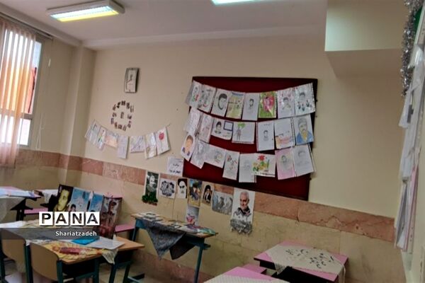 نمایشگاه یادواره شهیدان در دبستان شهید اندرزگو منطقه ۱۳