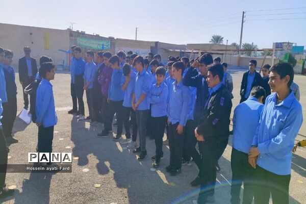 زنگ انقلاب در سعدآباد