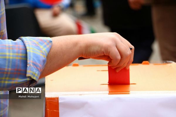 صدای زنگ انقلاب در مدارس منطقه ۱۶