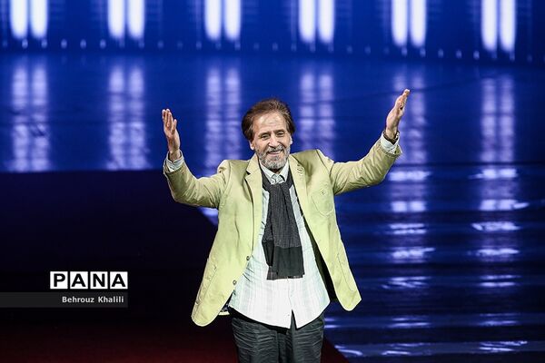 مراسم افتتاحیه چهل و دومین جشنواره بین‌المللی فیلم فجر