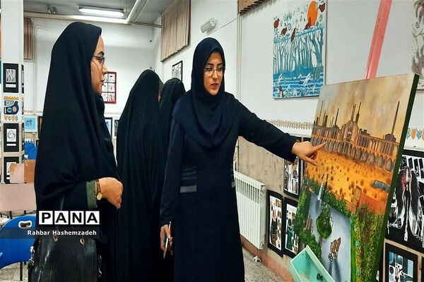 نمایشگاه فرهنگ و ادب به مناسبت دهه فجر