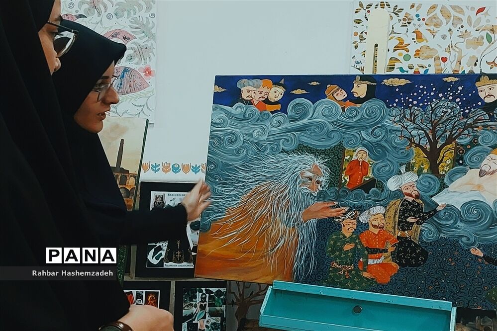 نمایشگاه فرهنگ و ادب به مناسبت دهه فجر
