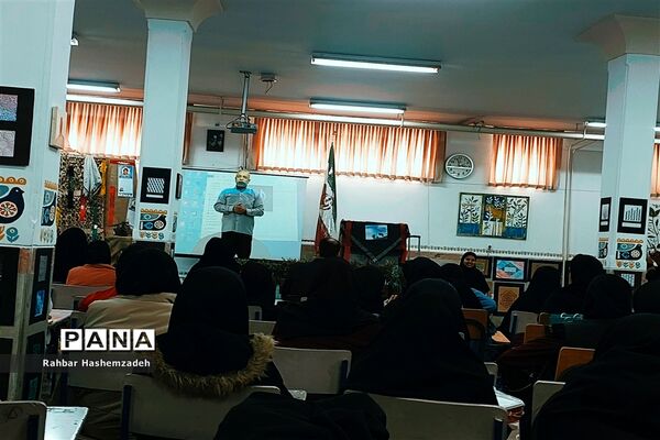 نمایشگاه فرهنگ و ادب به مناسبت دهه فجر