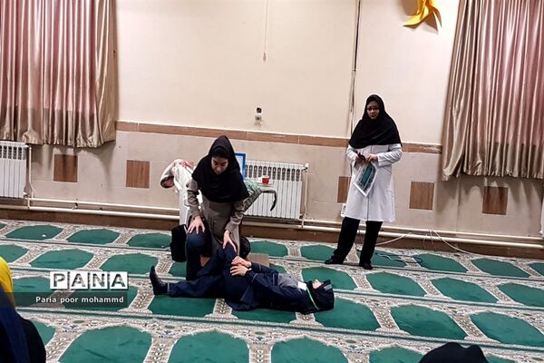 کارگاه  اصلاح ساختارقامتی واصلاح حرکتی در دبستان کوثر
