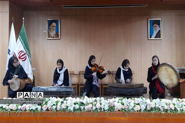 جشنواره فرهنگی هنری امید فردا در دبیرستان دخترانه آرمیتا مصلی نژاد مشهد