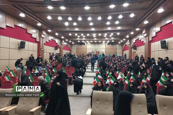 اولین یادواره ۹۴ شهید دانش‌آموز و ۱۳شهید فرهنگی شهرستان شهریار