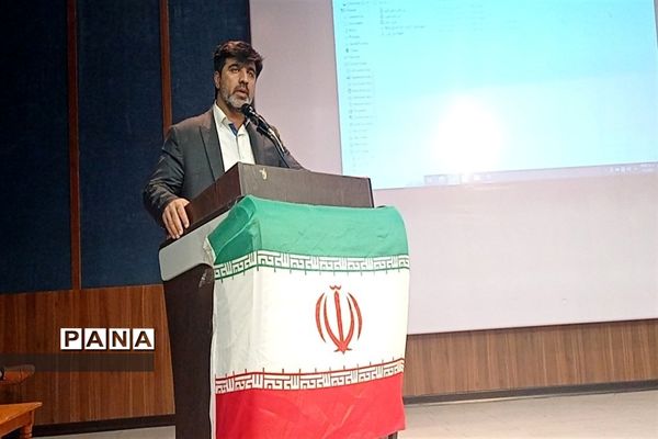 حضور  مشاور اجرایی وزیر آموزش و پرورش در بندرخمیر