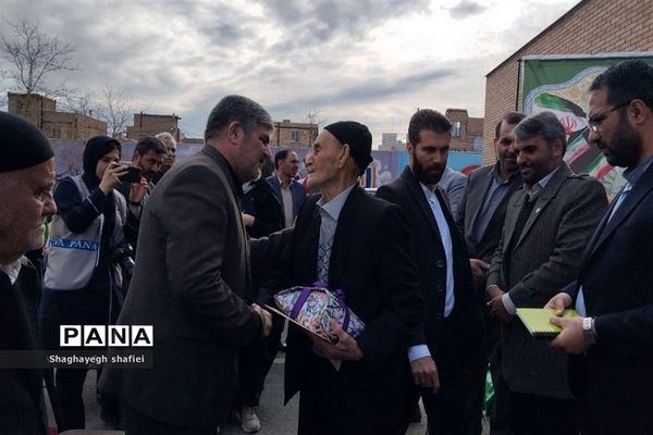 مراسم زنگ انقلاب در قرچک