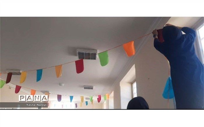 آذین‌بندی مدرسه ام البنین روستای هوتک به‌مناسبت دهه فجر/فیلم