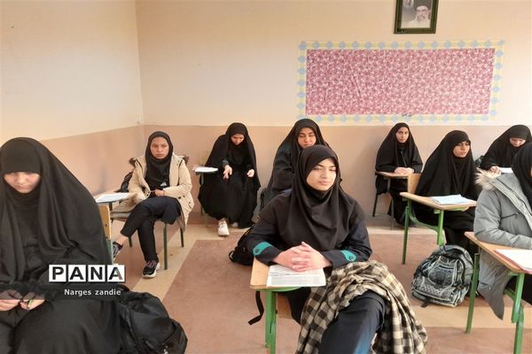 حضور حداکثری دانش‌آموزان دختر متوسطه دوم شهرستان ملارد در مسابقات قرآنی
