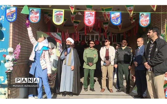 زنگ‌ انقلاب در نایین نواخته شد