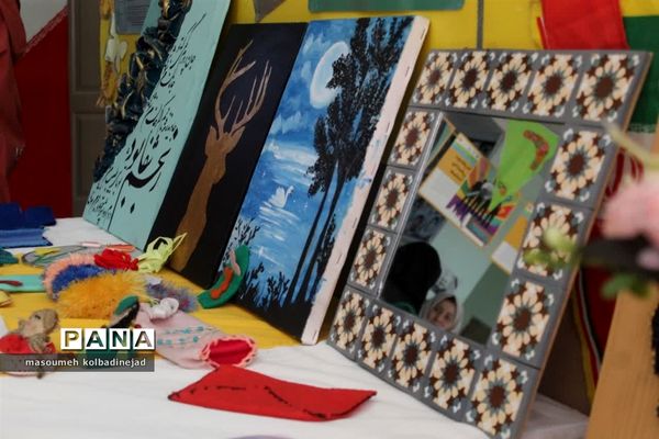 نواختن زنگ انقلاب در دبیرستان توحید گلوگاه