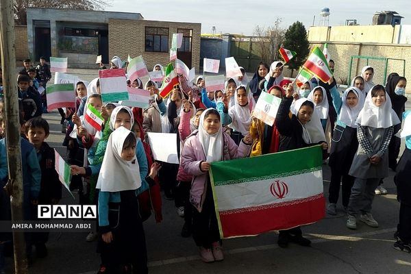 نواخته شدن زنگ انقلاب در مدارس منطقه کهریزک