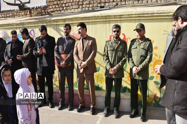 جشن انقلاب در دبستان صفورا مشهد