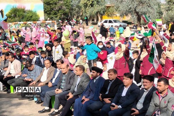 نواختن زنگ انقلاب اسلامی در مدارس شهرستان بهبهان