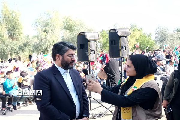 نواختن زنگ انقلاب اسلامی در مدارس شهرستان بهبهان