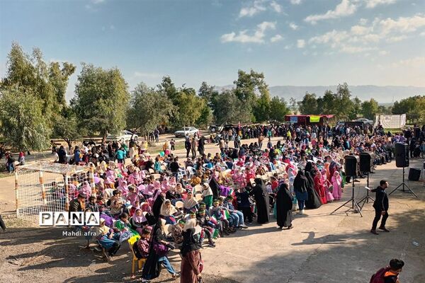 نواختن زنگ انقلاب اسلامی در مدارس شهرستان بهبهان