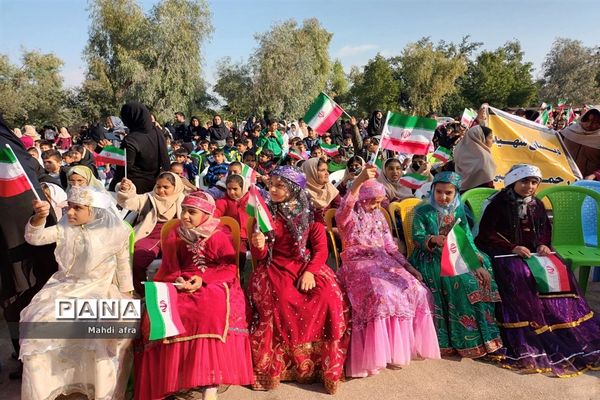 نواختن زنگ انقلاب اسلامی در مدارس شهرستان بهبهان