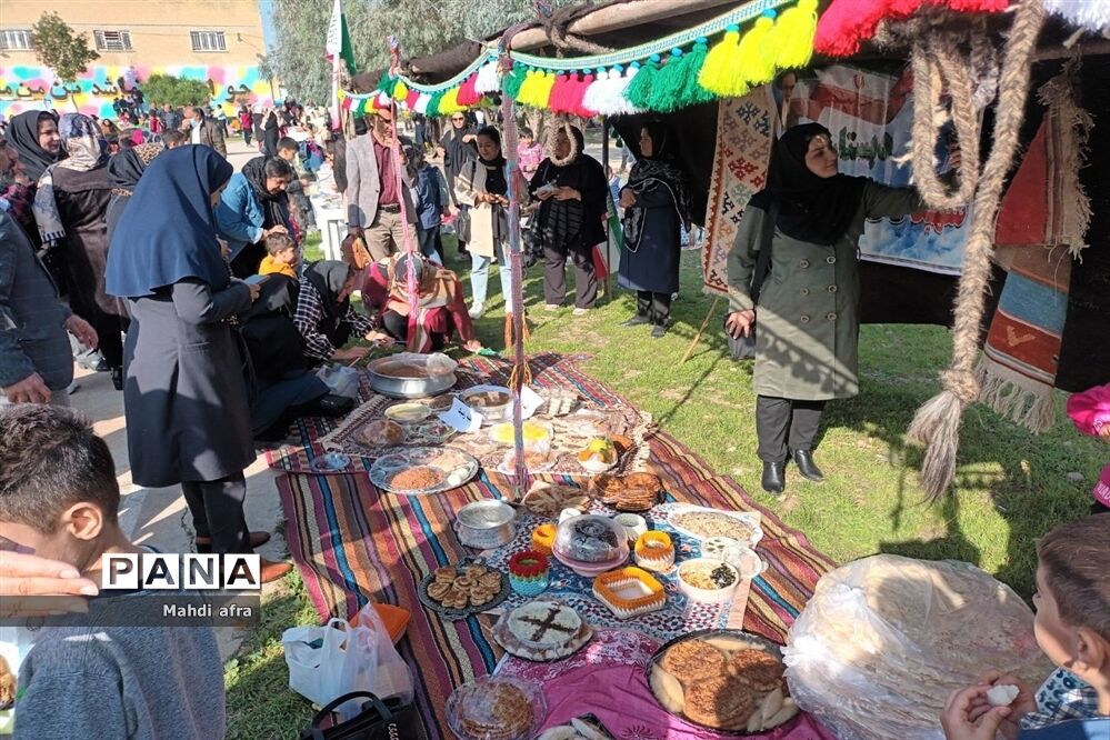 شادی پیمایی تئاتر درسی به مناسبت دهه فجر در بهبهان