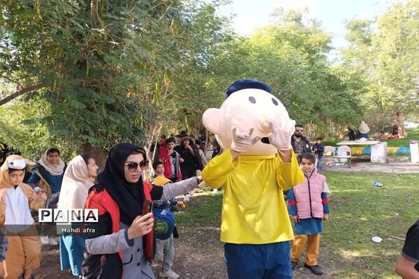 شادی پیمایی تئاتر درسی به مناسبت دهه فجر در بهبهان