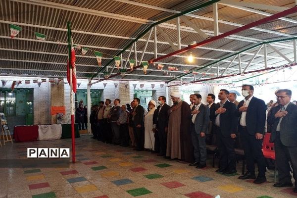 طنین زنگ انقلاب در حاجی آباد