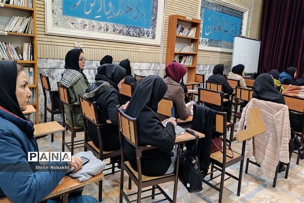 کارگاه آموزشی تجربه اقدام پژوهی برتر در ناحیه ۶ مشهد