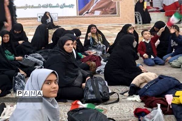 تجدید میثاق دانش آموزان و فرهنگیان منطقه ۵ با امام و آرمان‌های انقلاب