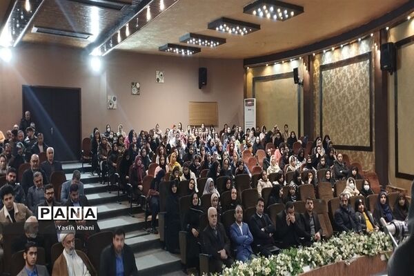 همایش تجلیل از افتخار آفرینان کنکور سراسری سال ۱۴۰۲