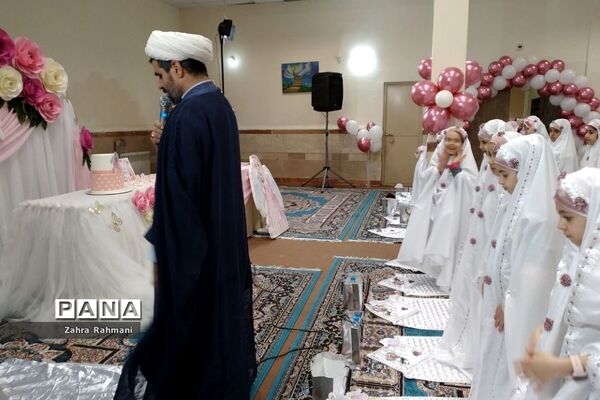 برگزاری جشن عبادت دختران دبستان ۲۲بهمن دو ناحیه یک شهرری