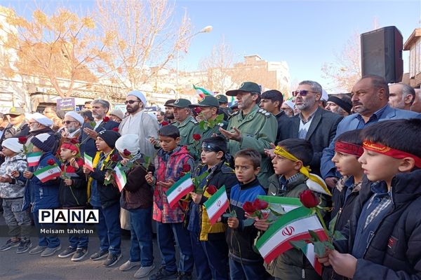 جشن سالروز ورود حضرت امام خمینی ره به میهن و گلبانگ انقلاب در کاشمر