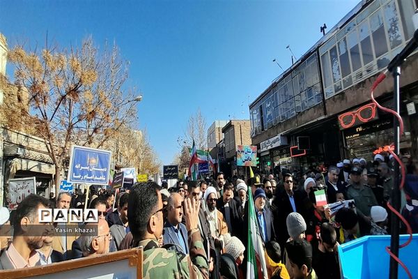 جشن سالروز ورود حضرت امام خمینی ره به میهن و گلبانگ انقلاب در کاشمر