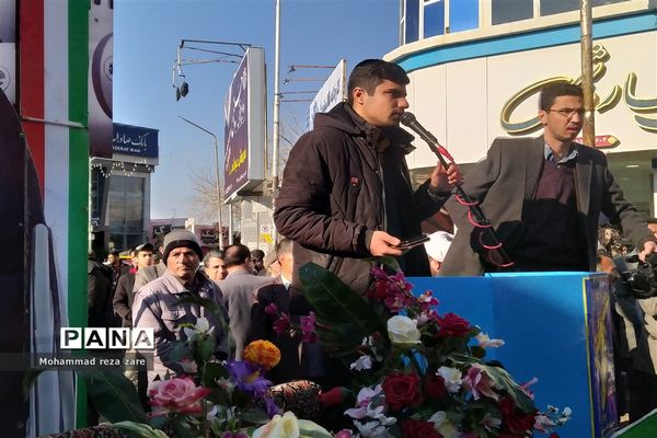 جشن سالروز ورود حضرت امام خمینی ره به میهن و گلبانگ انقلاب در کاشمر