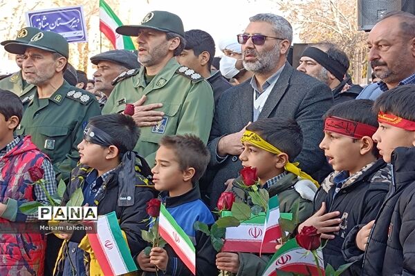 جشن سالروز ورود حضرت امام خمینی ره به میهن و گلبانگ انقلاب در کاشمر