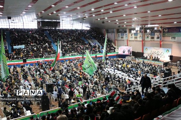 دهه هشتادی ها با انقلاب خود تجدید پیمان کردند