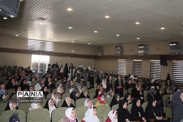 کارگاه آموزش مربیان  و خبرنگاری در ازنا برگزار شد