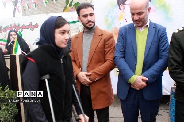 برگزاری مراسم پرشور گلبانگ انقلاب در بهارستان‌دو