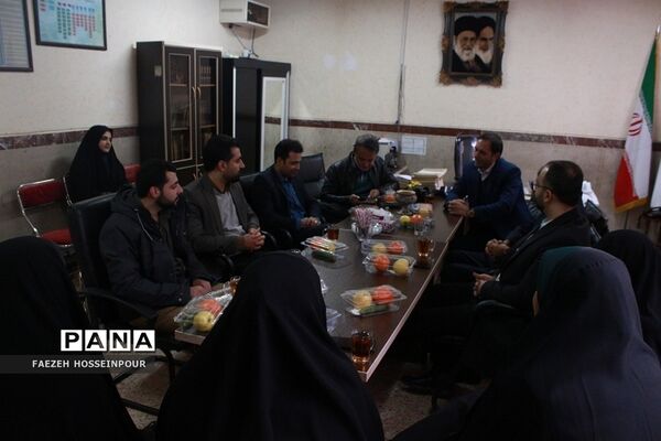 برگزاری مراسم پرشور گلبانگ انقلاب در بهارستان‌دو