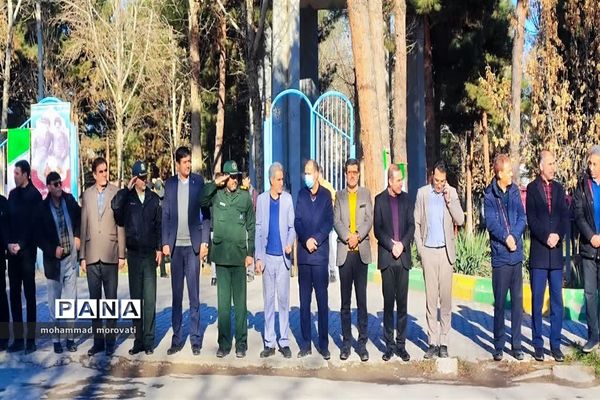 تجدید عهد مسئولان با انقلاب اسلامی